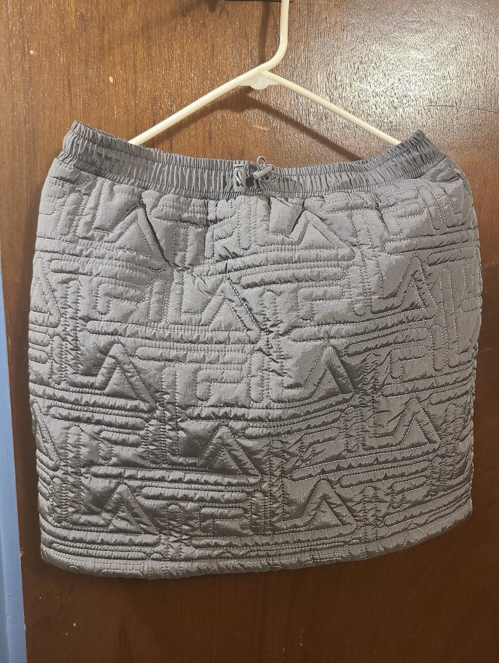 Fila Skirt, Womens Size S, Pre-owned, please review photos for more details.